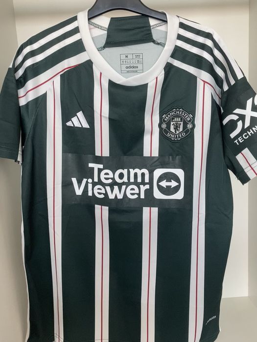 Manchester United 23/24 Away Екип