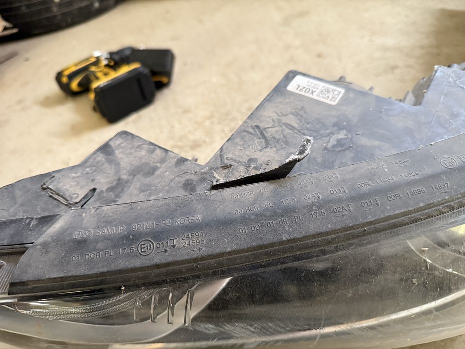 Фара передняя левая