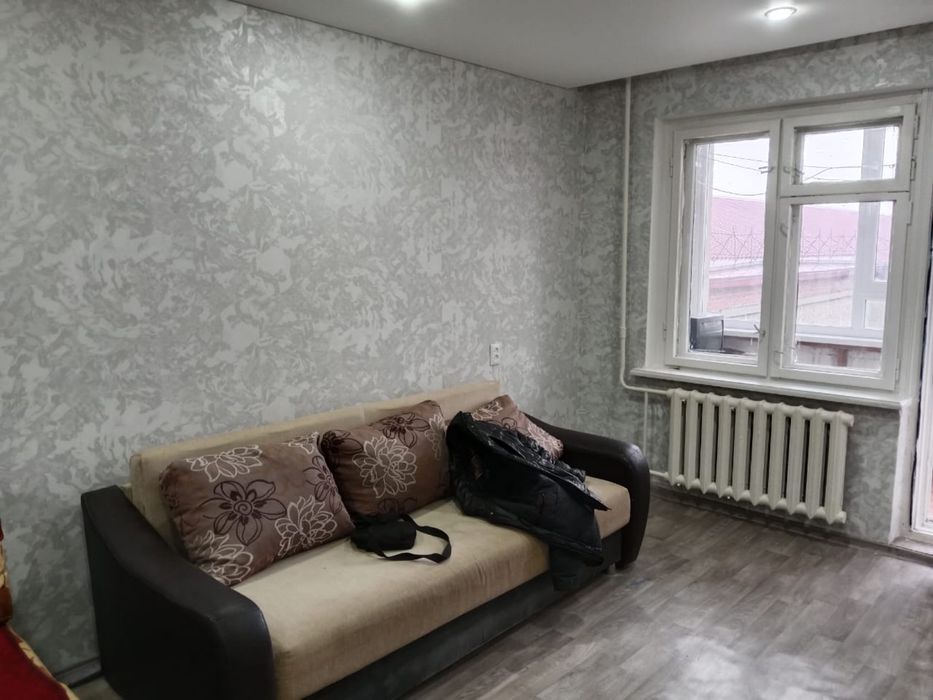 Продам шкаф и диван