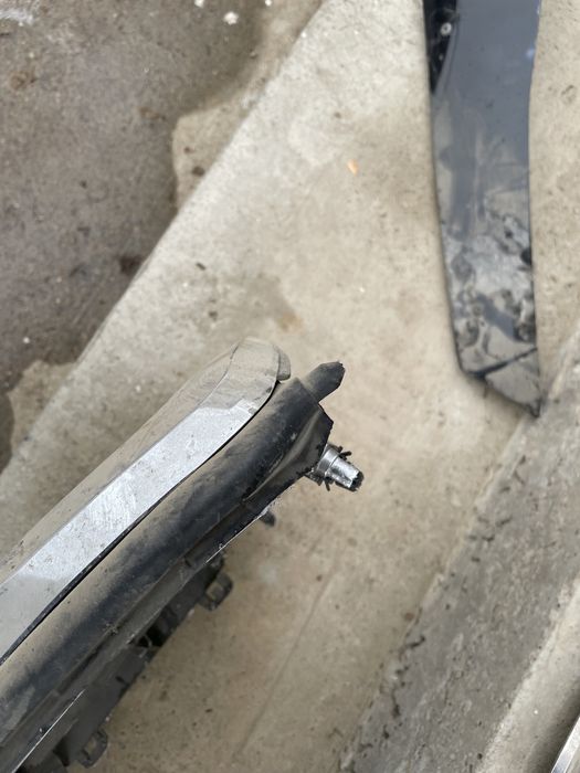 Решетка радиатора Land Cruiser 200