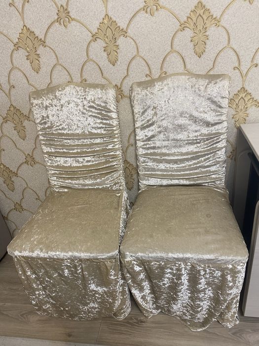 12 штук орындық, чехолымен бірге