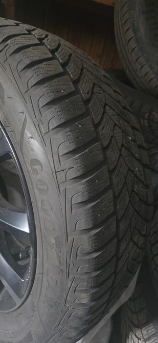 Roti iarna Renault 17" / Anvelope Goodyear //
