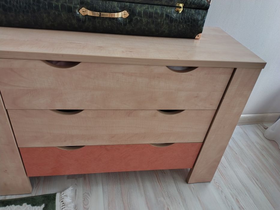 Комод б/у хорошим состоянии