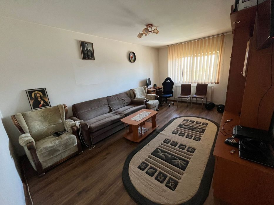 Vand apartament 2 camere