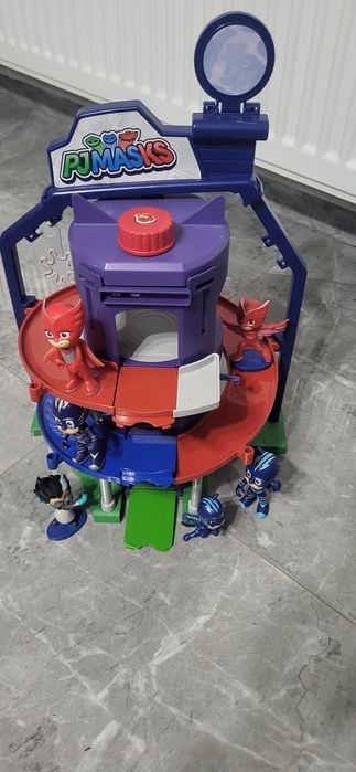 Set eroii in pijama superb 120lei