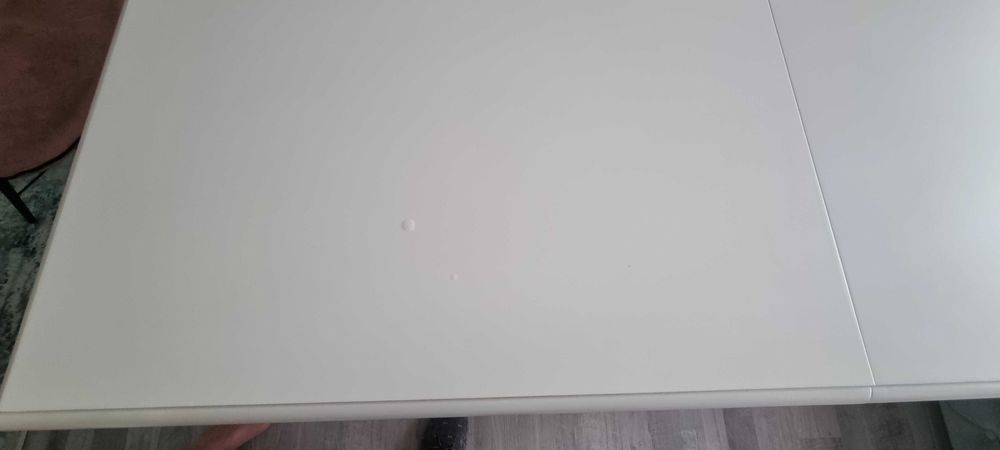 Трапезна маса (Бяла)