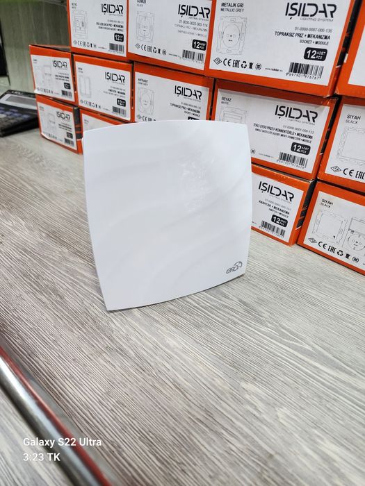 Ventilatsia va rishotkalar bor