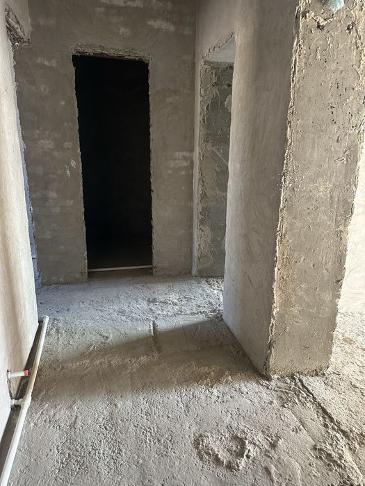 7 mikro rayonda 2 xonali kvartira sotiladi