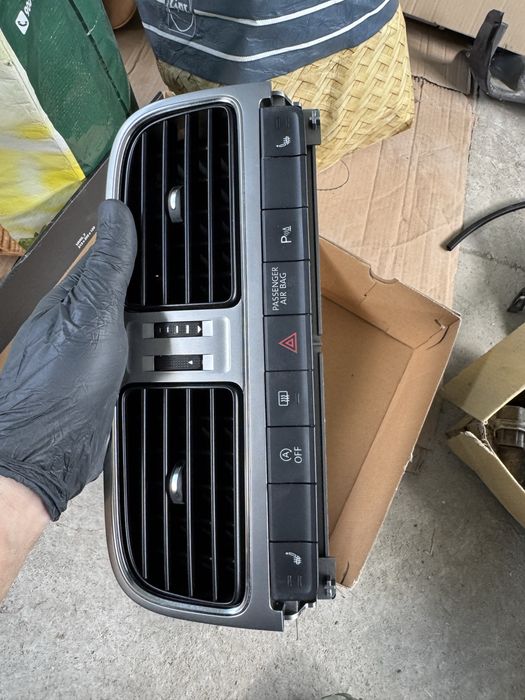 Grila ventilatie centrala 6C08197280 Volkswagen VW Polo 5 6R [