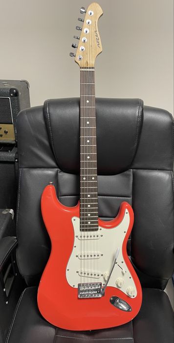 Продавам Aria STG-series