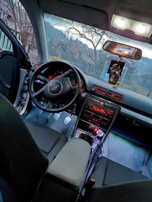 Vând Audi a4 b6 1.9