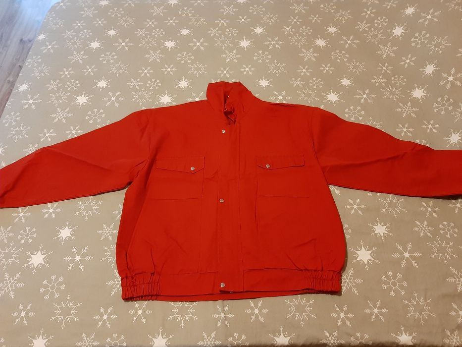 Комплект работни дрехи - яке + 2 блузи с дълъг ръкав + тениска