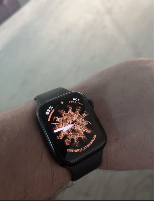 SE 44mm Емкость батарея 90%