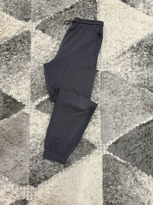 Продавам дамски долнища и клинове