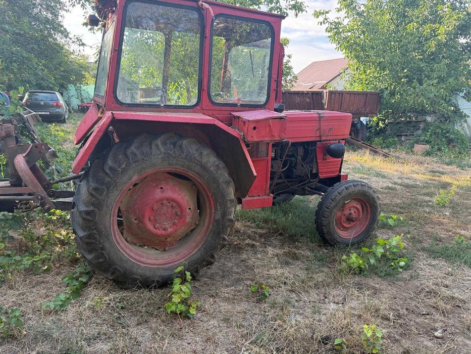 Tractor u445 pachet cu plug si disc