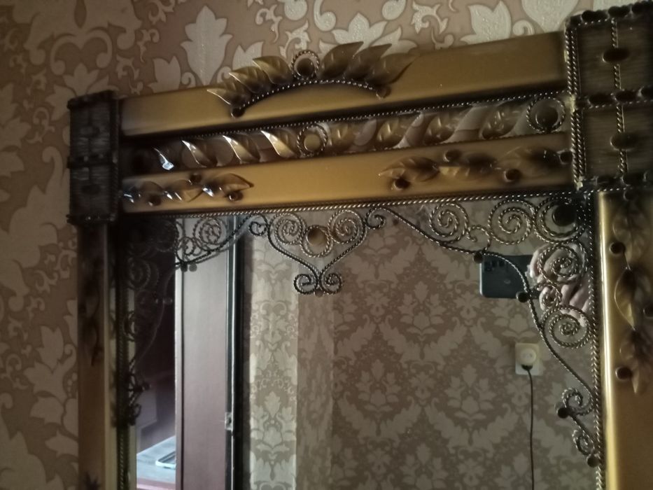 Зеркало большое настенное