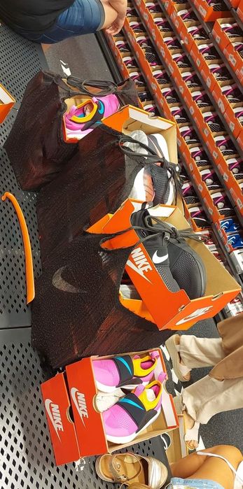 Adidași nike originali noi  in cutie 37,5