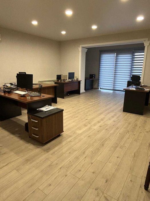 С арендаторами не жилой объект, 335 кв.м, рядом с Ирригации