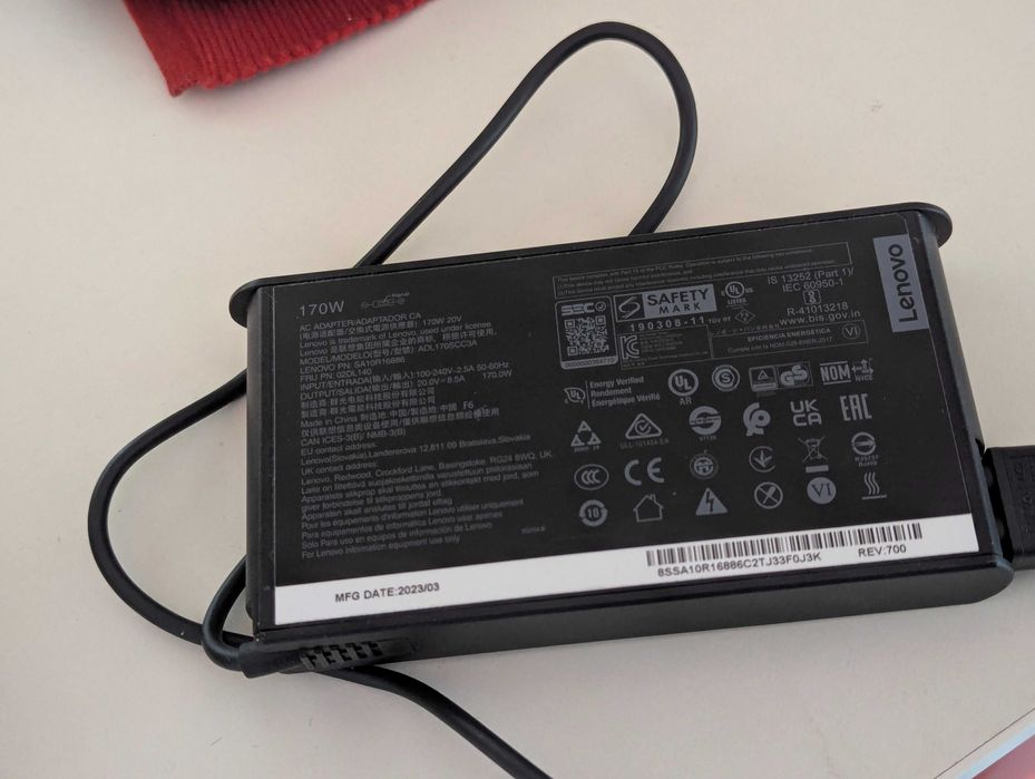 Лаптоп Lenovo LOQ 15APH8, Ryzen 7 7840HS, RTX 4050, FHD IPS 144Hz