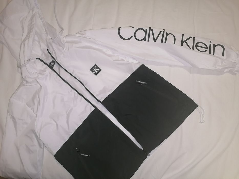 Ново дамско пролетно яке Calvin Klein черно и бяло размер S,