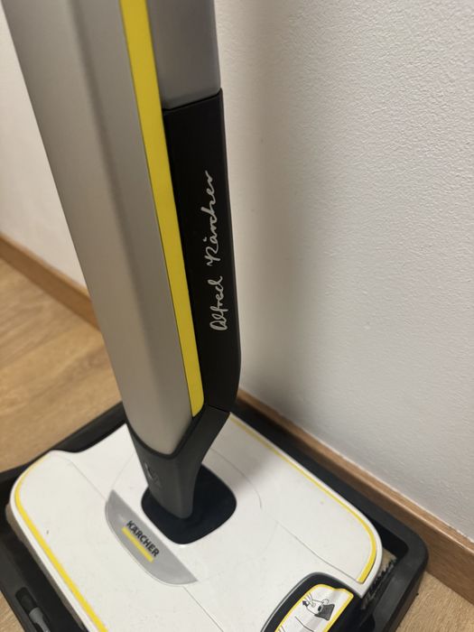 Aspirator Vertical fara Fir cu Functie Mop Karcher FC 7 -  in garantie