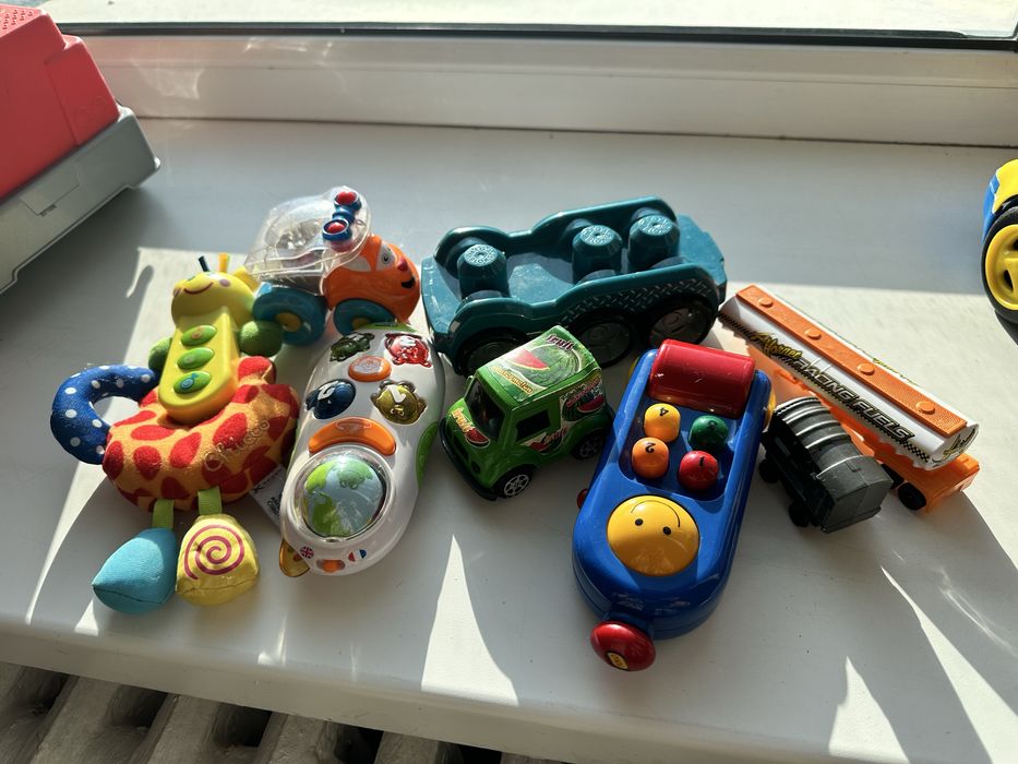 Продам игрушки разные