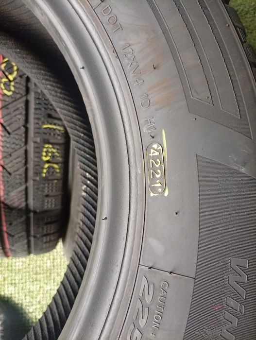 225 65 16c M+s Hankook