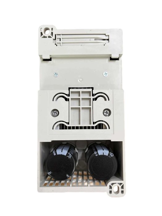 Соларен помпен инвертор работи БЕЗ Батерии монофазен 2.2kW пълна синус