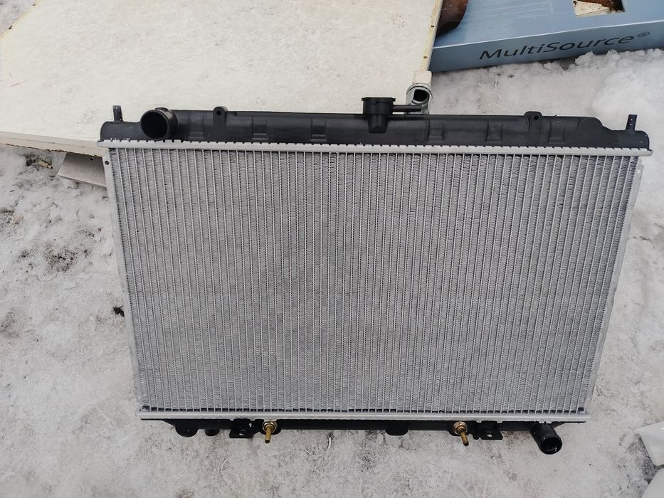 Радиатор 32 кузов максима3. 0 объем 96г.