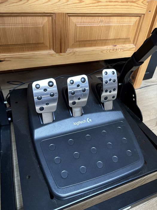 Волан Logitech G920 с частична гаранция+ стойка. (PC/XBOX)