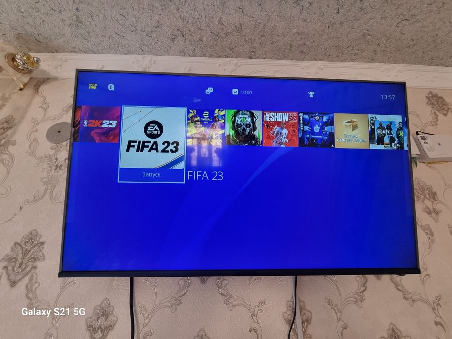 Play Station 4 1tb 2 ta pult