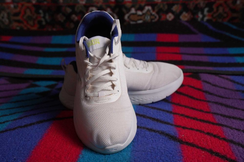 Женские кроссовки Skechers Go Run, размер 41, почти новые