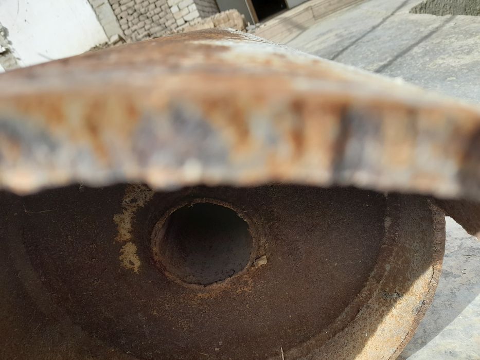 Катта  огу сотилади.  Буйи 1,9м.