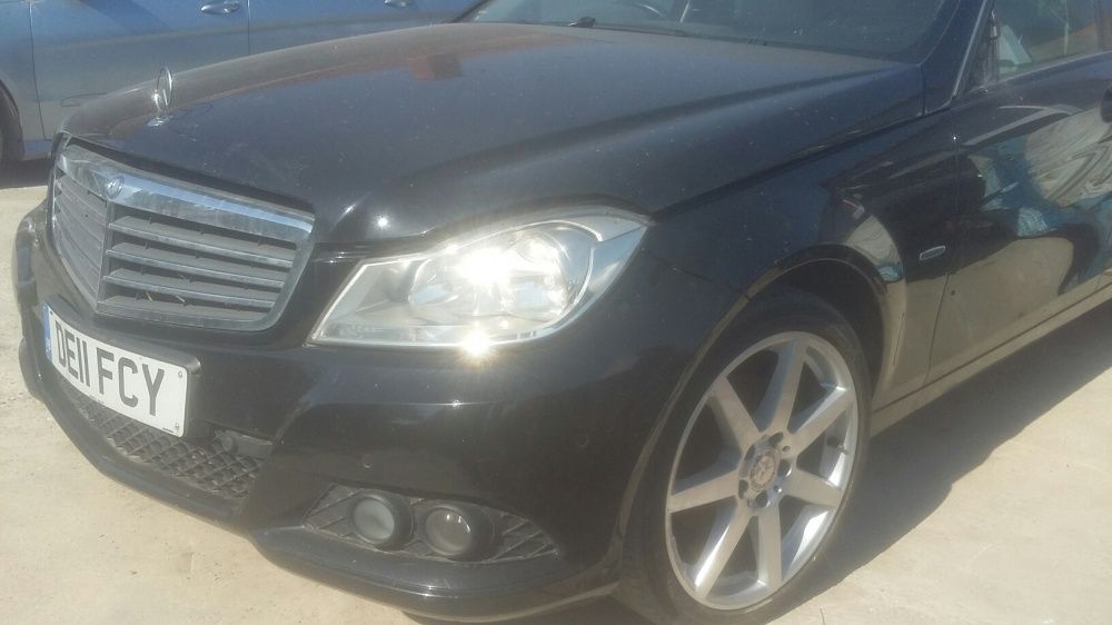 На части W204 Mercedes / Мерцедес Ц класа