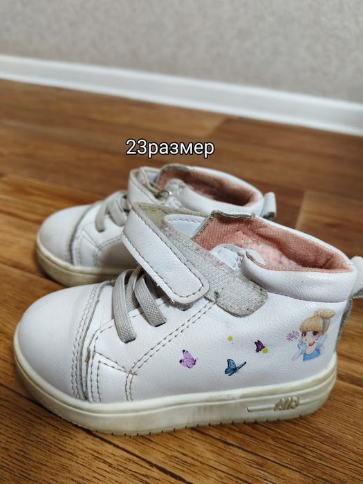 Продам обувь для девочек
