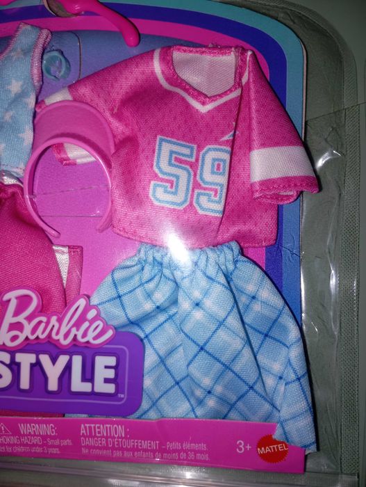 Дрехи за кукла Barbie. Mattel.