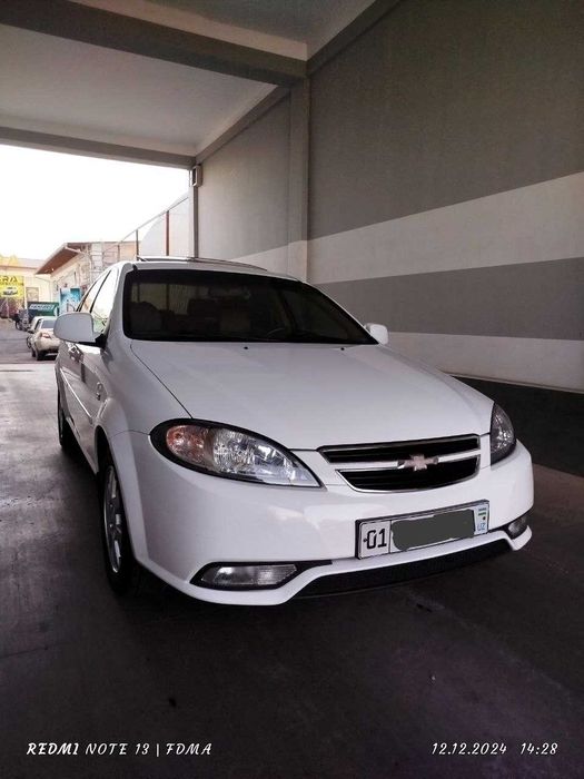 Срочно продам LACETTI AT