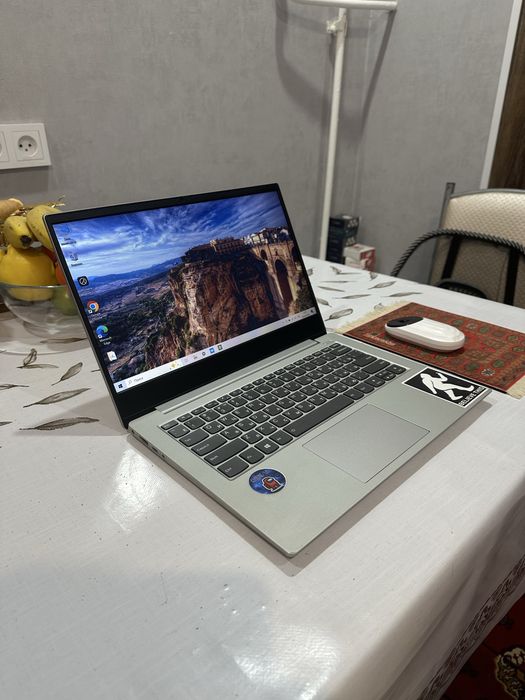 Ноутбук lenovo ideapad ультратонкий
