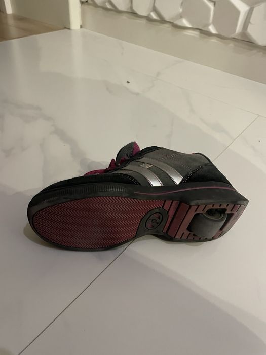 Кроссовки с роликами