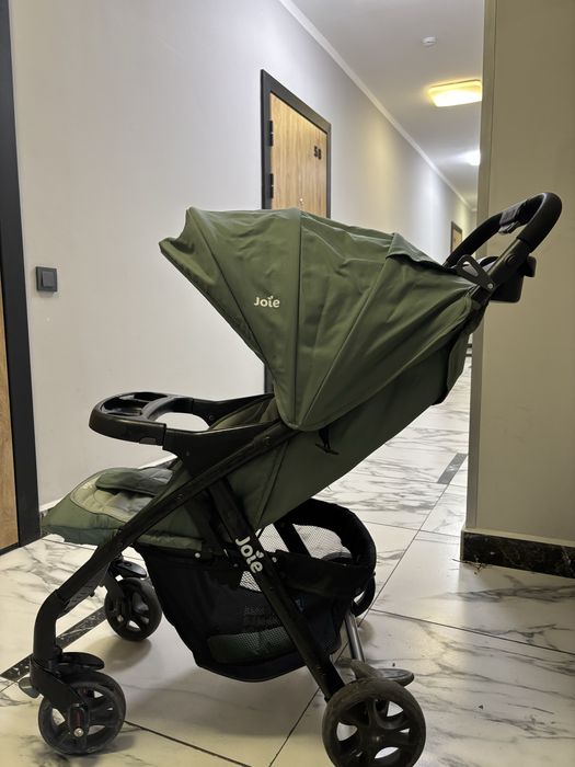 Коляска Joie (прогулочная)