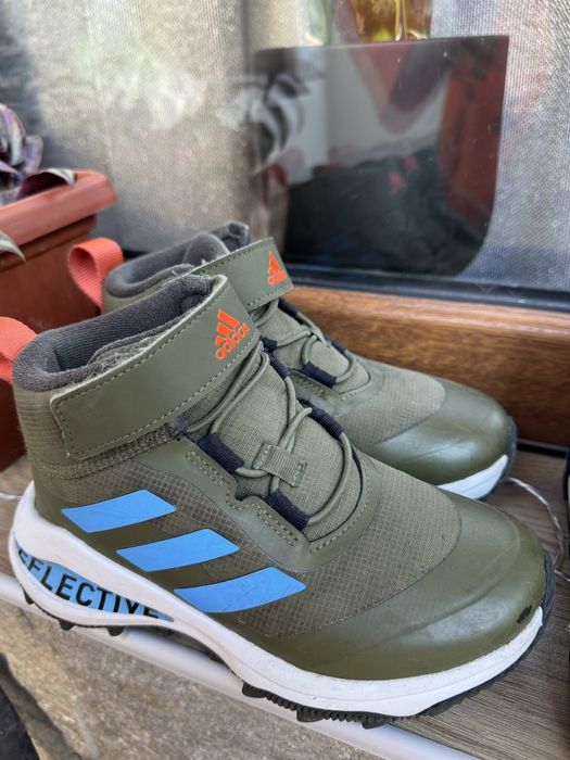 Маратонки adidas 30номер