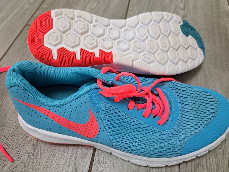 Vand adisas Nike marimea 36