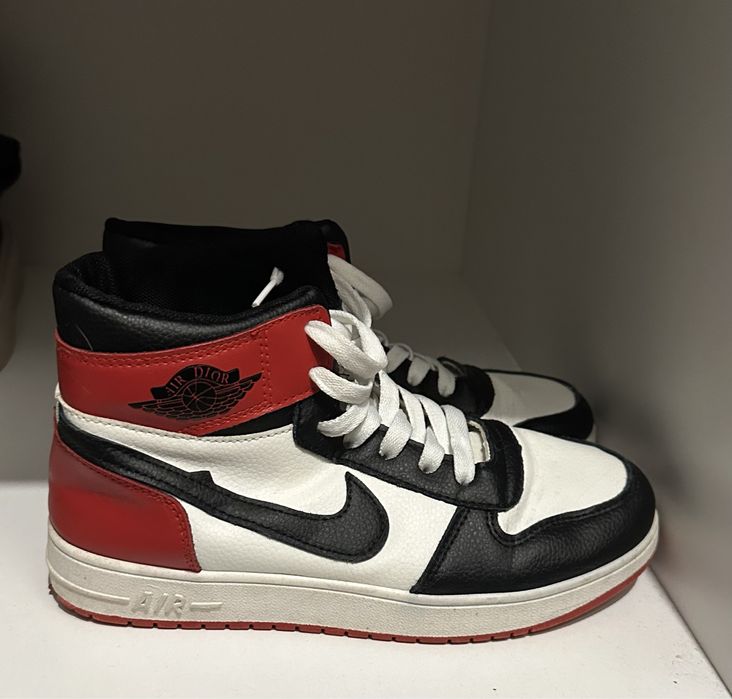 Продам кроссовки