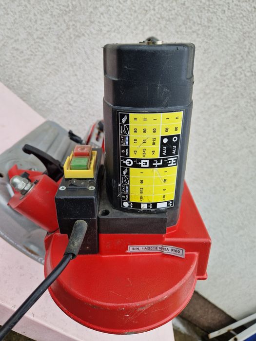 Femi 782 XL - fierastrau cu banda