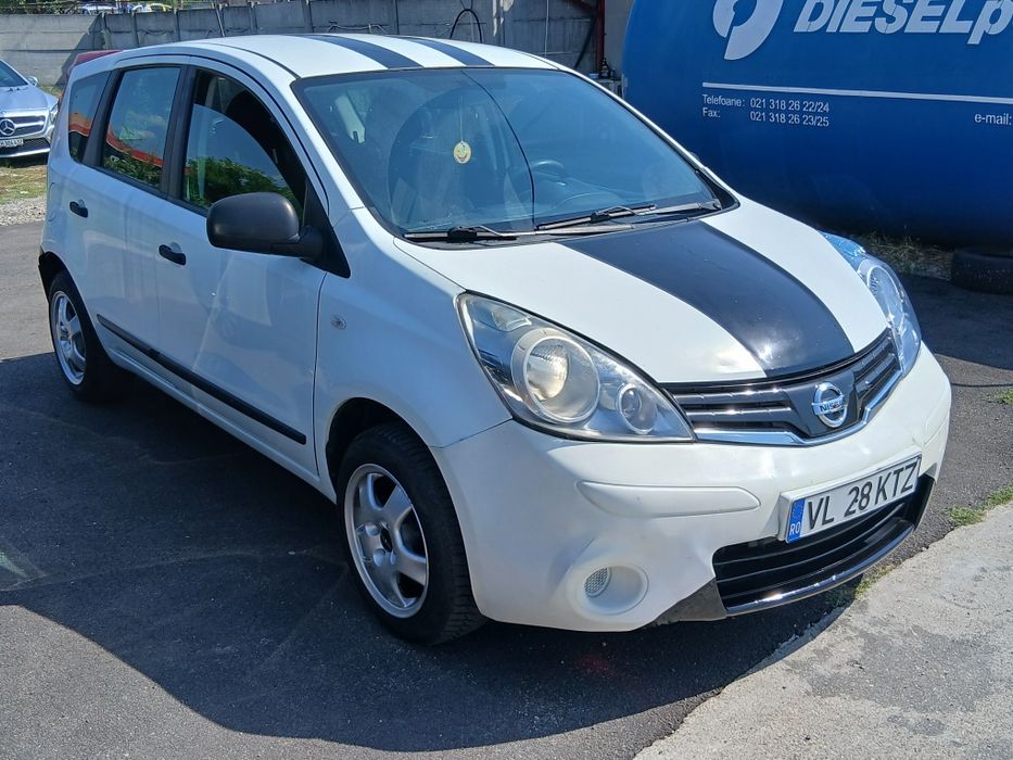 Vând Nissan Note 1,4 benzină