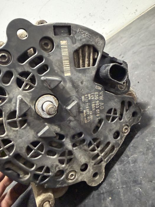 Alternator Volkswagen Vw Transporter T5 2.0 TDI CAAC CAA CCHA Alternator Volkswagen Vw Tiguan 2.0 TDI Golf 6 golf 7 2.0 TDI alternator Vw arteon