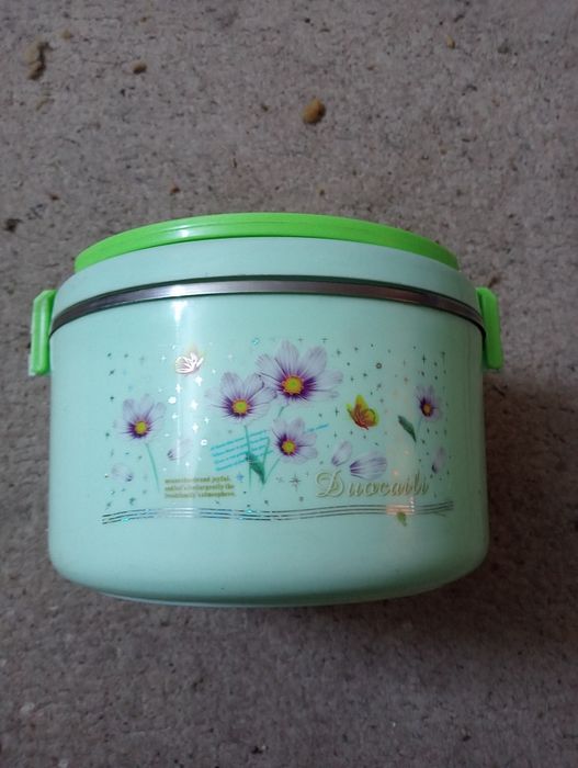 Продам ланч бокс.