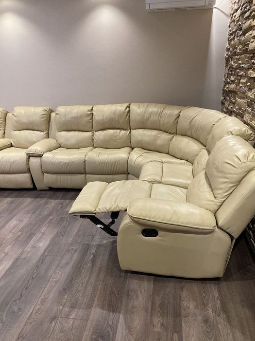 Продавам ъглов диван