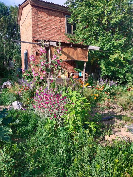 Дача двухэтажная кирпичная