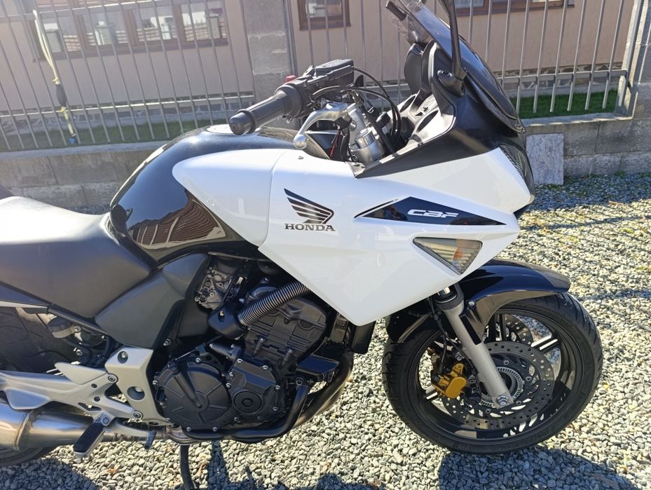 Honda CBF 600, an 2006, se poate limita pentru A2